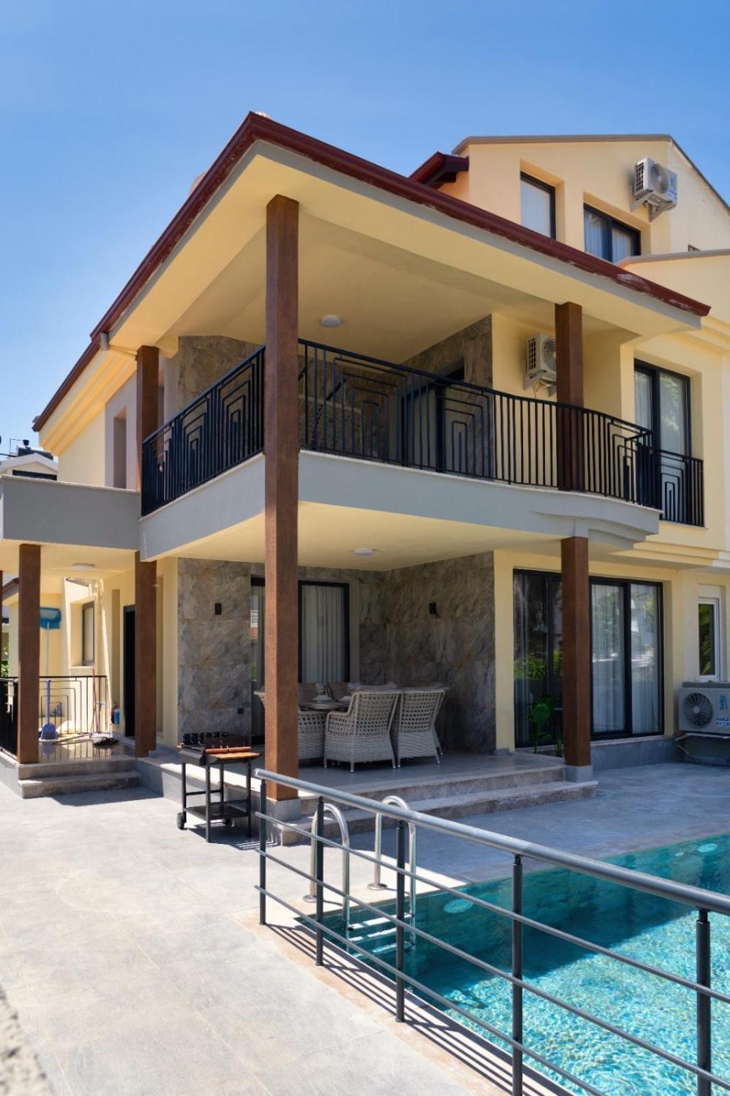 Villa Sorrento Fethiye Exteriör bild